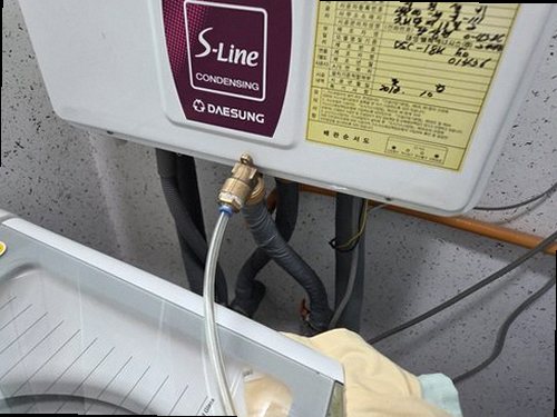 서초구 누수탐지 난방 배관 압력검사와 누수 지점 굴착 후 보수 작업