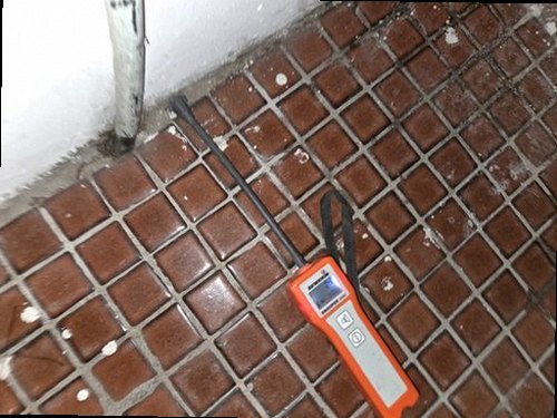 청주시 상당구 누수탐지 수도계량기 별침과 배관 압력 점검 장면