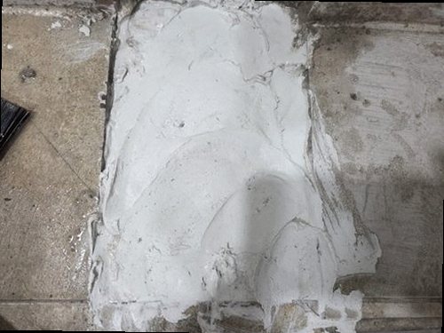 병점구 누수탐지 천장 누수 흔적과 벽면 수분 상태를 확인하는 현장