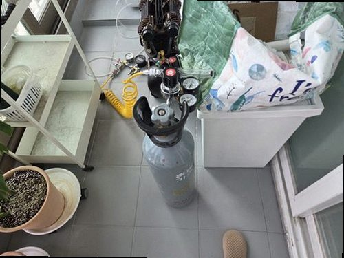 성북구 누수탐지 수도계량기 별침과 압력 게이지를 확인하는 검사 장비