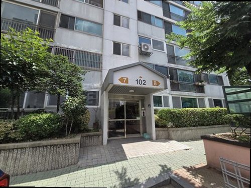 의정부 누수탐지 배관 연결부를 노출하고 압력검사와 보수 작업을 진행하는 모습