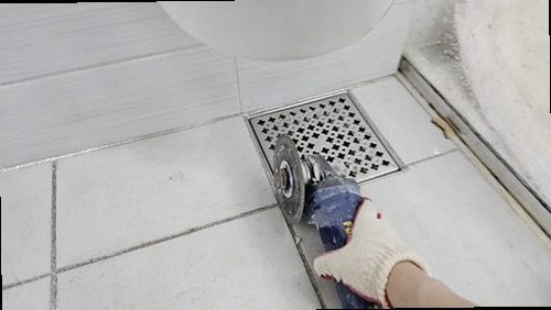 영등포구 누수탐지 수도계량기 별침과 보일러 배관을 확인하는 모습