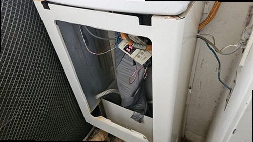 분당구 누수탐지 벽면과 천장 누수 흔적을 확인하는 현장 점검