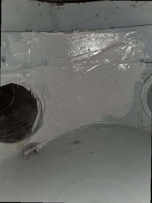 분당구 누수탐지 수도계량기 별침과 배관 압력 게이지를 확인하는 점검 모습