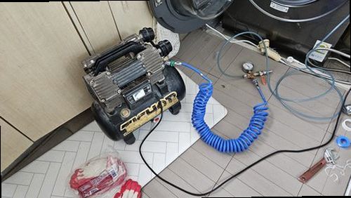 상록구 누수탐지 공압 게이지와 청음탐지기를 이용해 누수 위치를 확인하는 과정