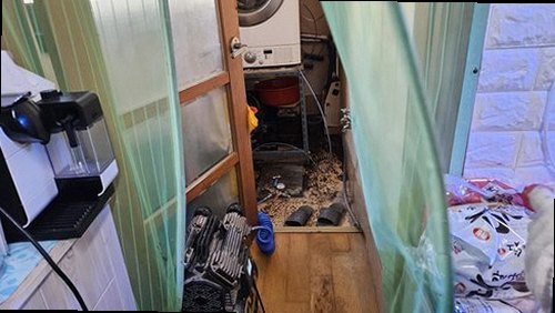 광명 누수탐지 누수 피해가 발생한 천장과 벽면의 수분 흔적