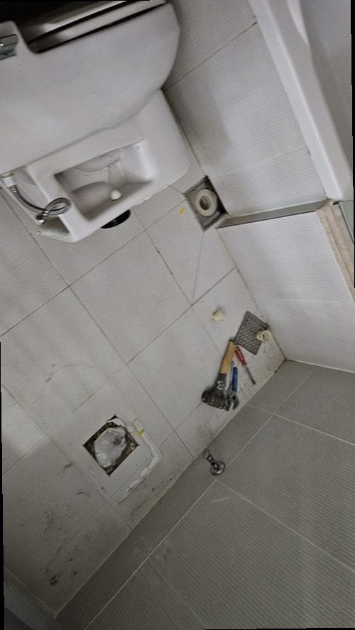 중랑구 누수탐지 압력 게이지와 가스 탐지 장비로 배관 상태를 점검하는 과정