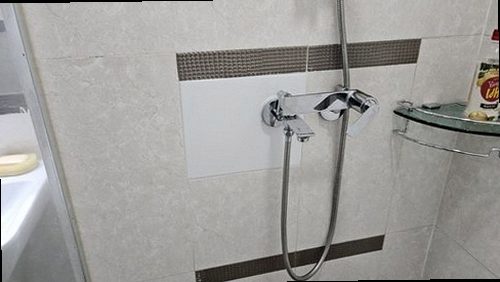 중랑구 누수탐지 욕실과 보일러실 누수 발생 위치를 확인하는 모습