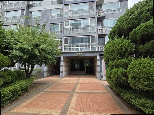 일산동구 누수탐지 수도계량기 별침과 누수 점검 위치를 확인하는 모습