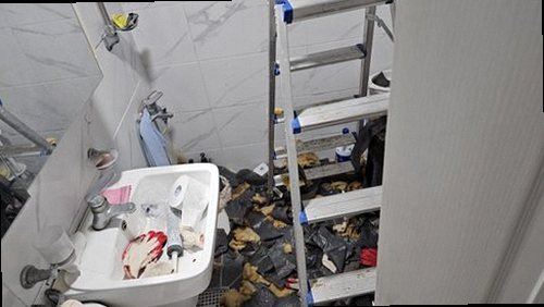 서대문구 누수탐지 수도계량기와 실내 누수 흔적을 확인하는 점검 장면