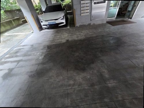 은평구 누수탐지 수도계량기 별침과 욕실 누수 흔적 점검 모습