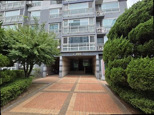 원미구 누수탐지 수도계량기 별침과 누수 피해 흔적을 확인하는 모습