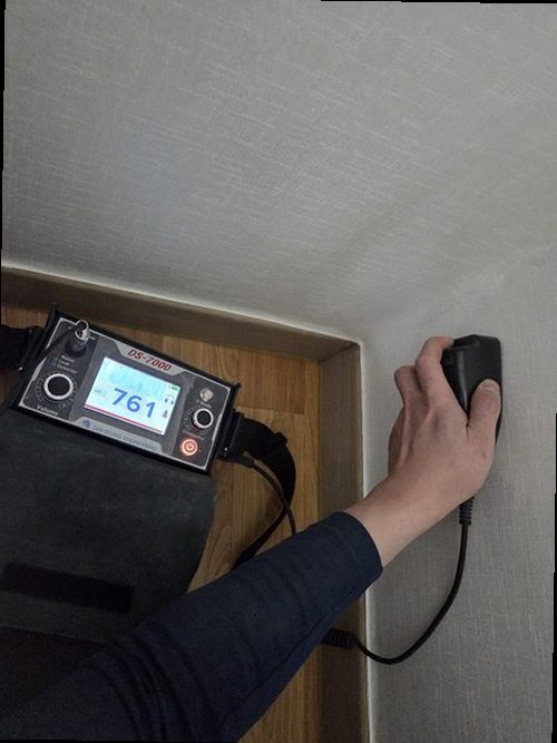 남양주 누수탐지 욕실 타일 줄눈과 바닥 배수구 주변의 누수 흔적