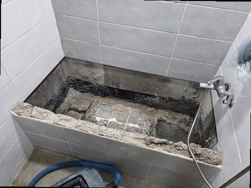 동대문구 누수탐지 천장 누수 흔적과 배관 점검 위치를 비교한 안내 이미지