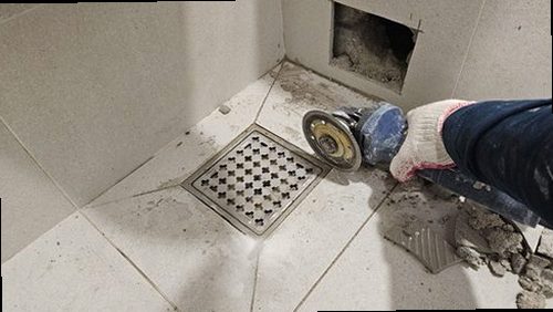 종로구 누수탐지 수도계량기와 보일러 배관을 확인하는 누수 점검 현장