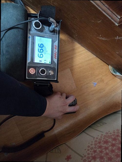 계양구 누수탐지 베란다 천장 물자국과 창틀 주변 누수 흔적 비교
