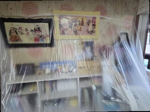 사하구 누수탐지 수도계량기 별침과 밸브를 확인하는 모습